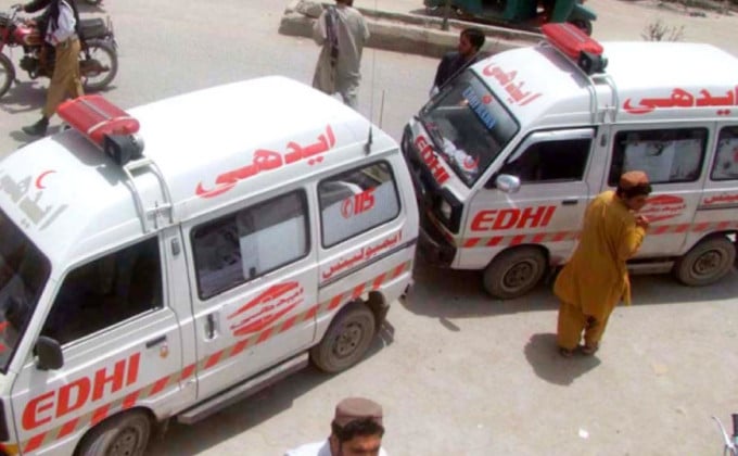 robbers kill father of nine in karachi s sachal area